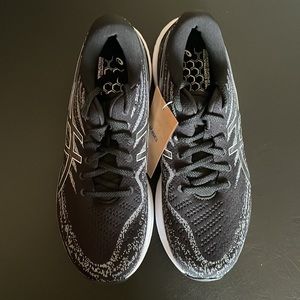 Asics Gel Kayano 29 Women’s size 10 Running Shoes Black and White